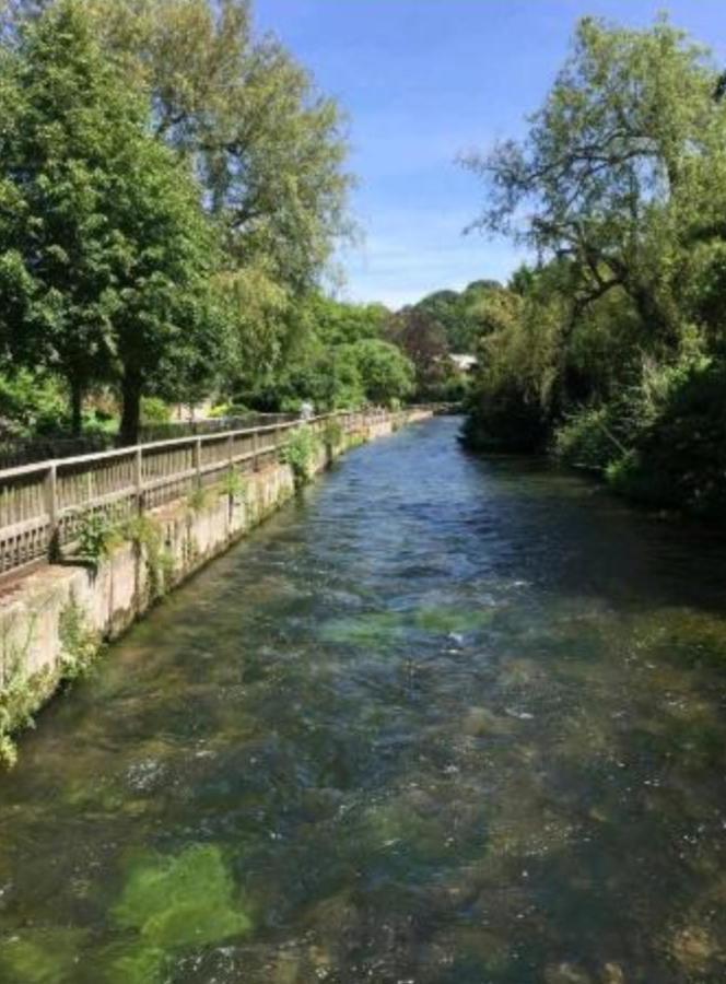 Millstream House Villa Winchester Bagian luar foto